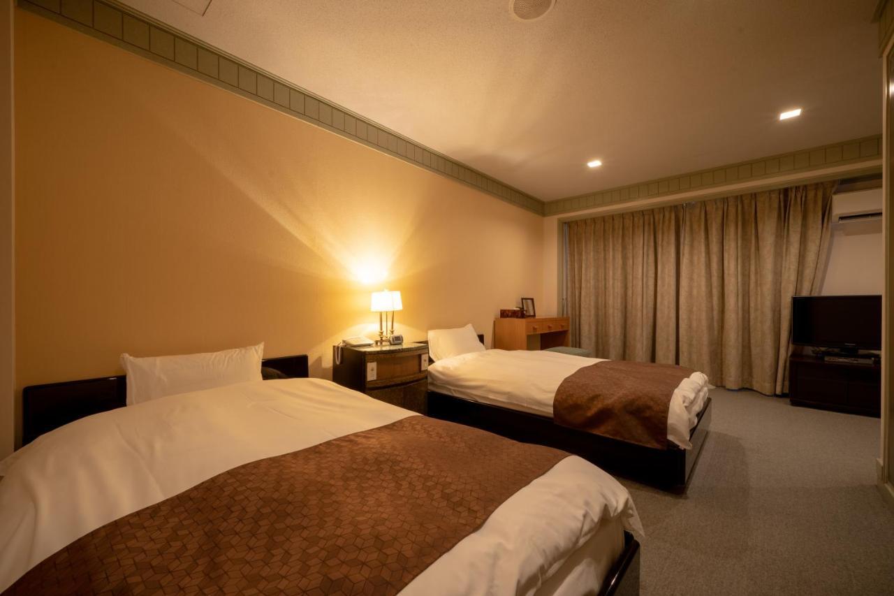 Kitsuregawa Country Club & Bihada Onsen Hotel Kitsuregawa Sakuyama ภายนอก รูปภาพ